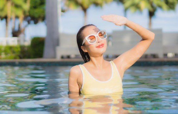 Swimming Without Reapplying Sunscreen