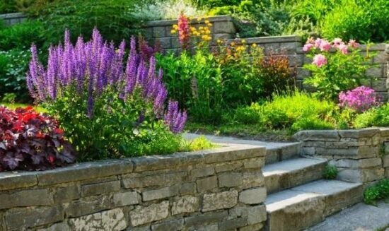 Good-Design-Makes-the-Yard-Easier-to-Live-With-Not-Harder-to-Maintain